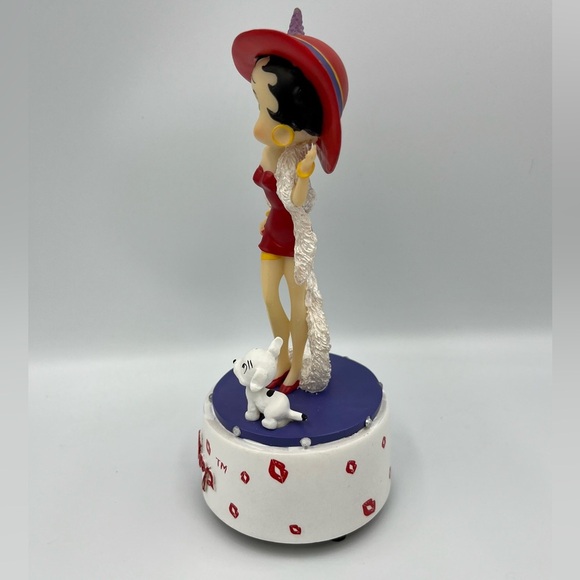 Betty Boop RARE Red Dress and Kisses Figurine Statue Collectible 2007 - Picture 4 of 7